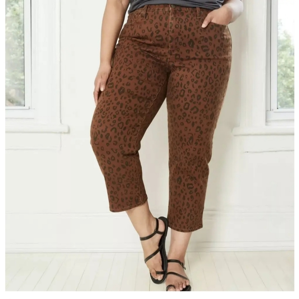 New! Universal Thread Leopard Print Jean's